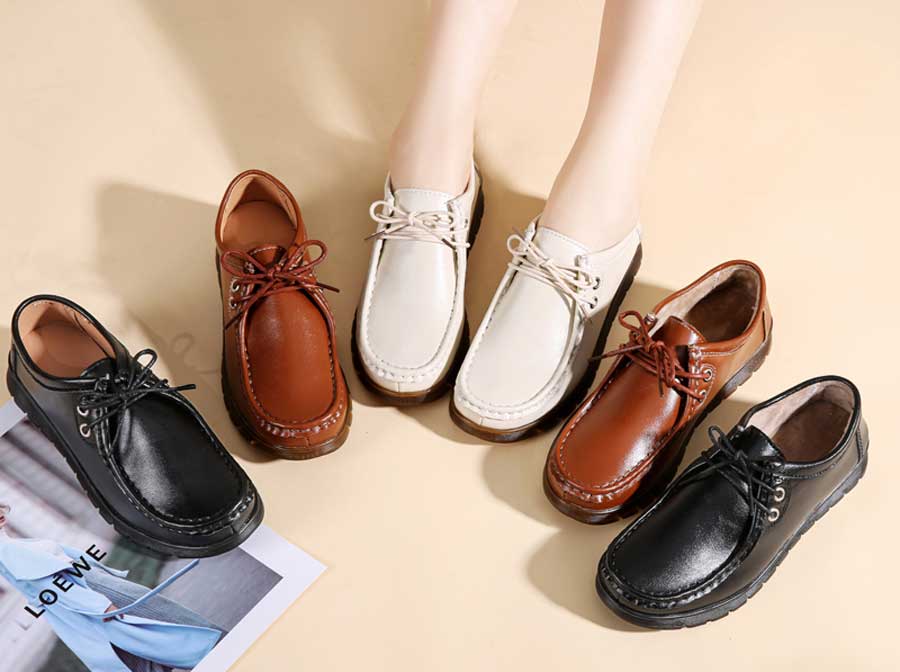 Women's casual sewn accents lace up shoes