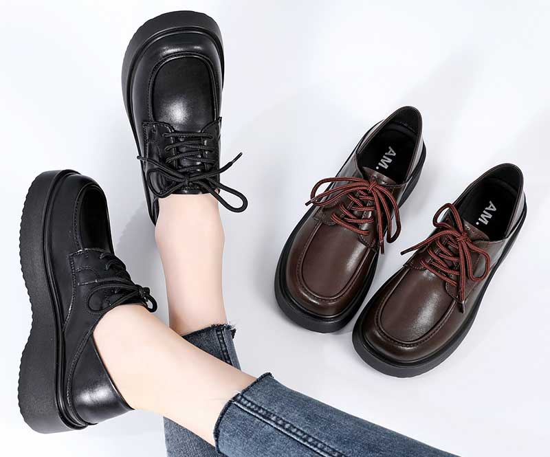 Women's casual thick sole lace up shoes